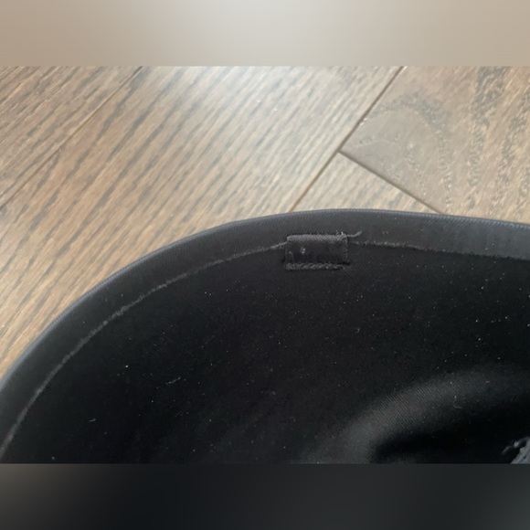 Victoria’s Secret Black Strapless Bra 36C - Picture 4 of 6